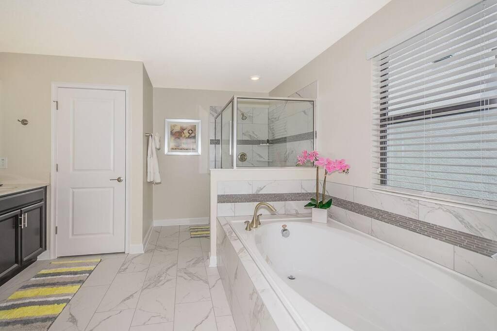 Luxury Villa Inside Storey Lake, Kissimmee - No Extra Fees Buitenkant foto